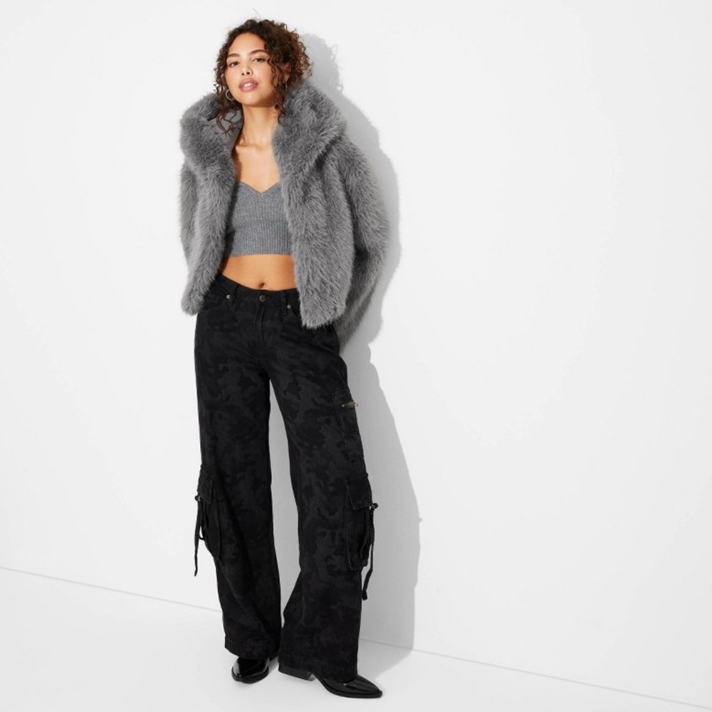 The Viral Woman’s Cropped Hooded Faux Fur Jacketet
